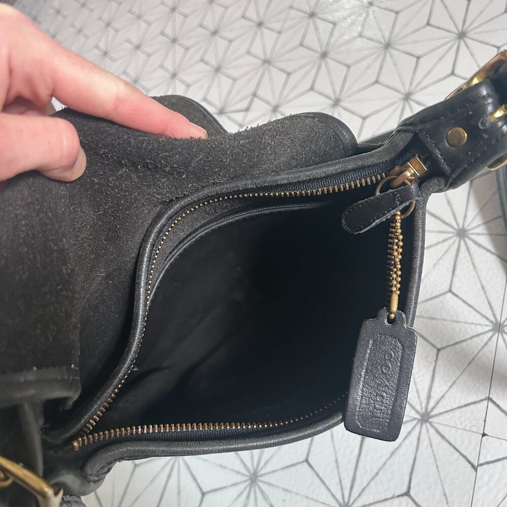 Coach Vintage Crossbody Bag - Picture 4 of 8